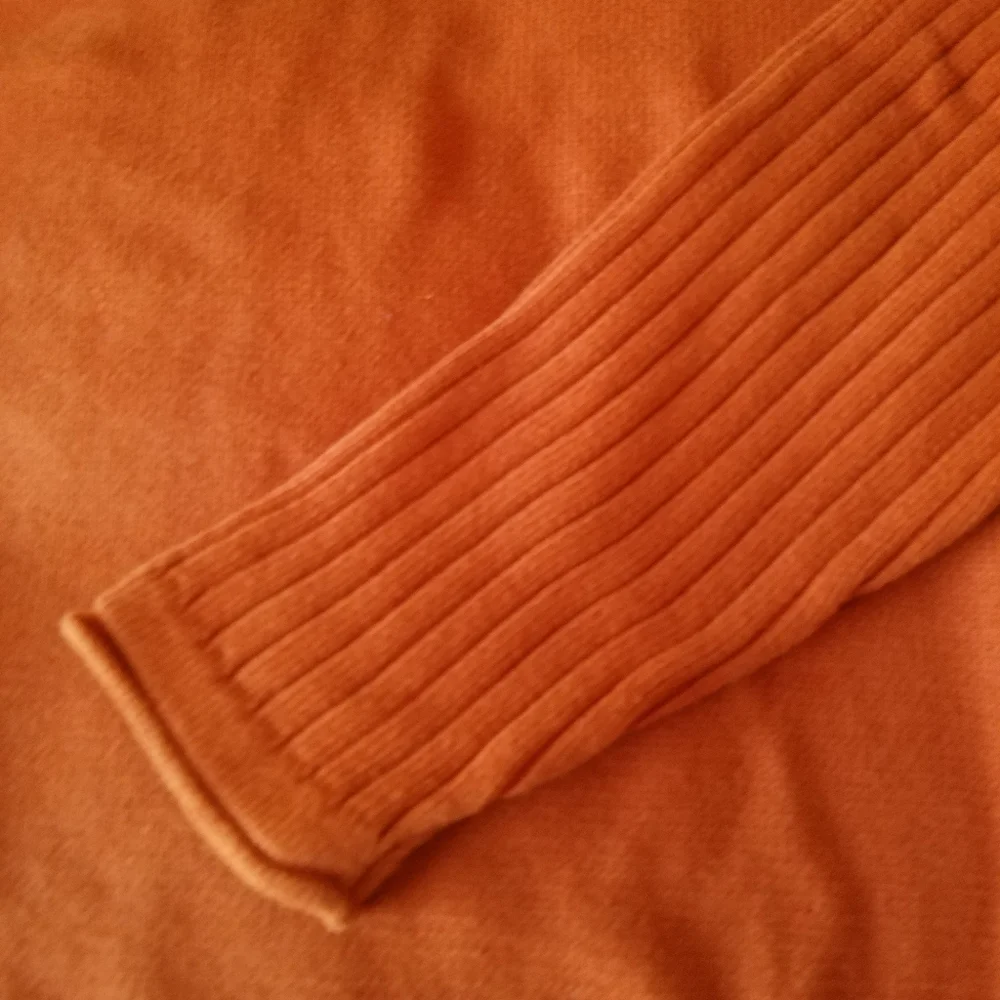 Men’s Pumpkin Orange Bossini V-neck Knit Sweater from England